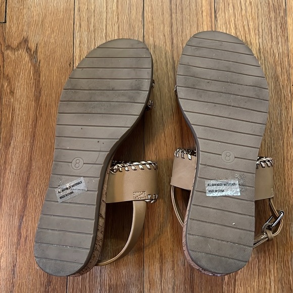 Dolce Vita Nude Sandal with Rose Gold Trim Size 8 - Picture 3 of 4